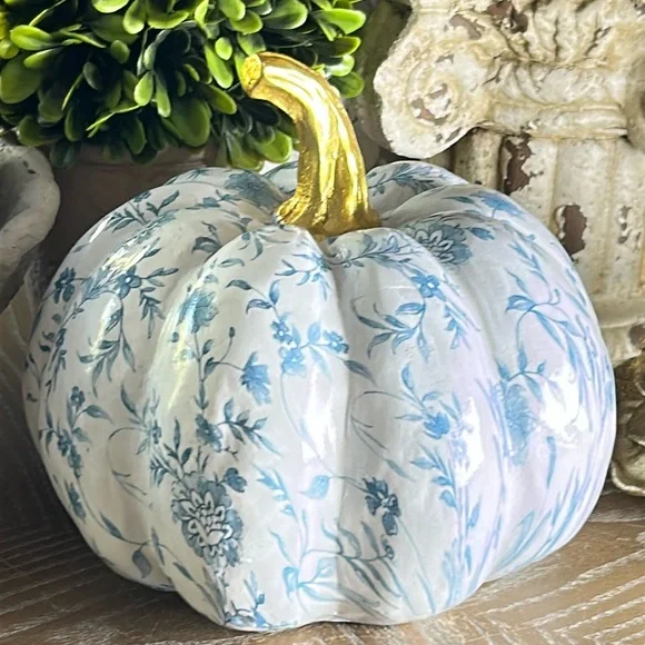 NEW! Boho Chic Farmhouse Blue & White Roses Floral Fall Autumn Harvest Pumpkin - Picture 2 of 7